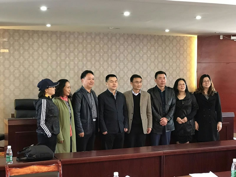 走进大凉山，扶贫我们在行动