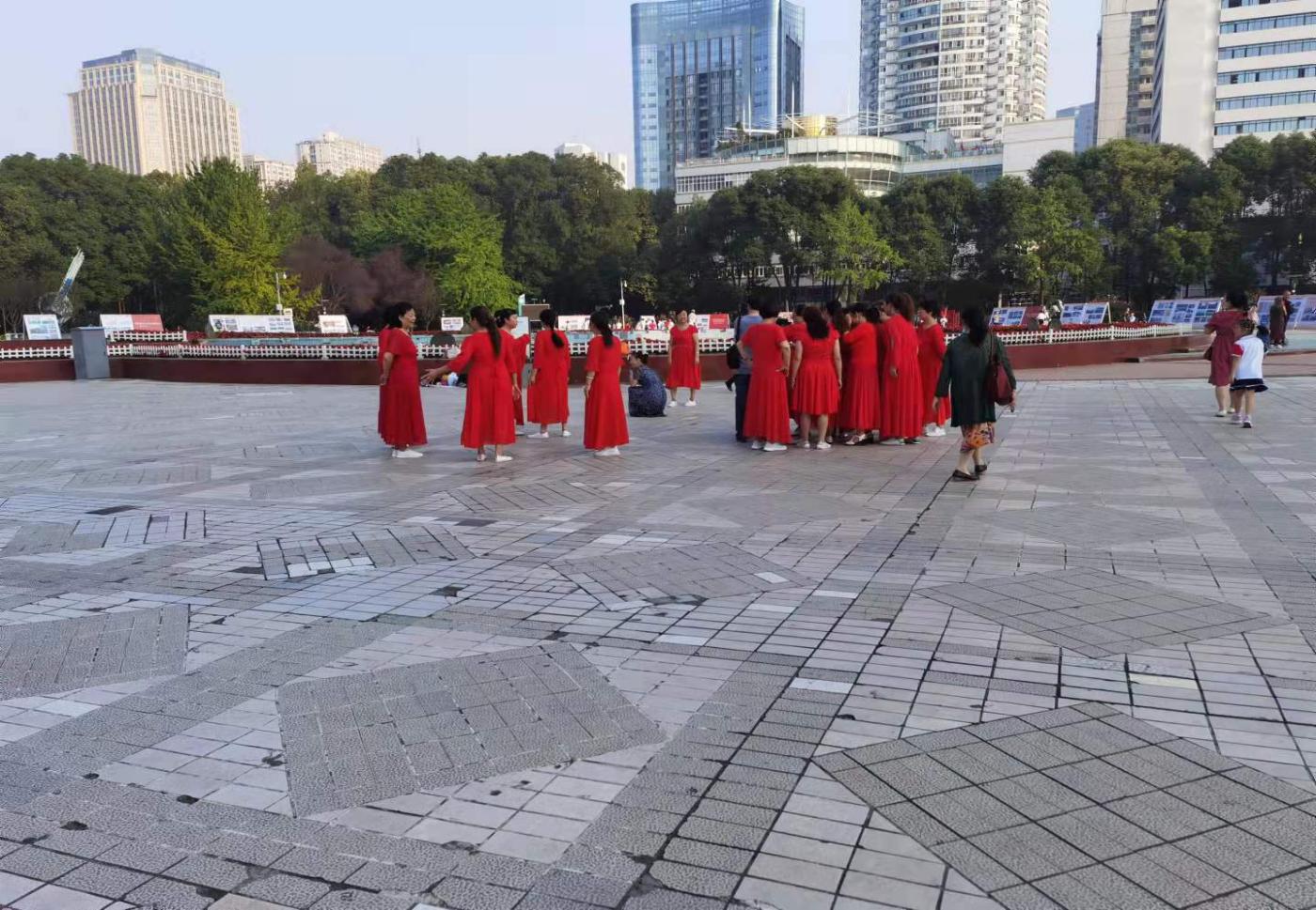 图片2.jpg 图片2.jpg